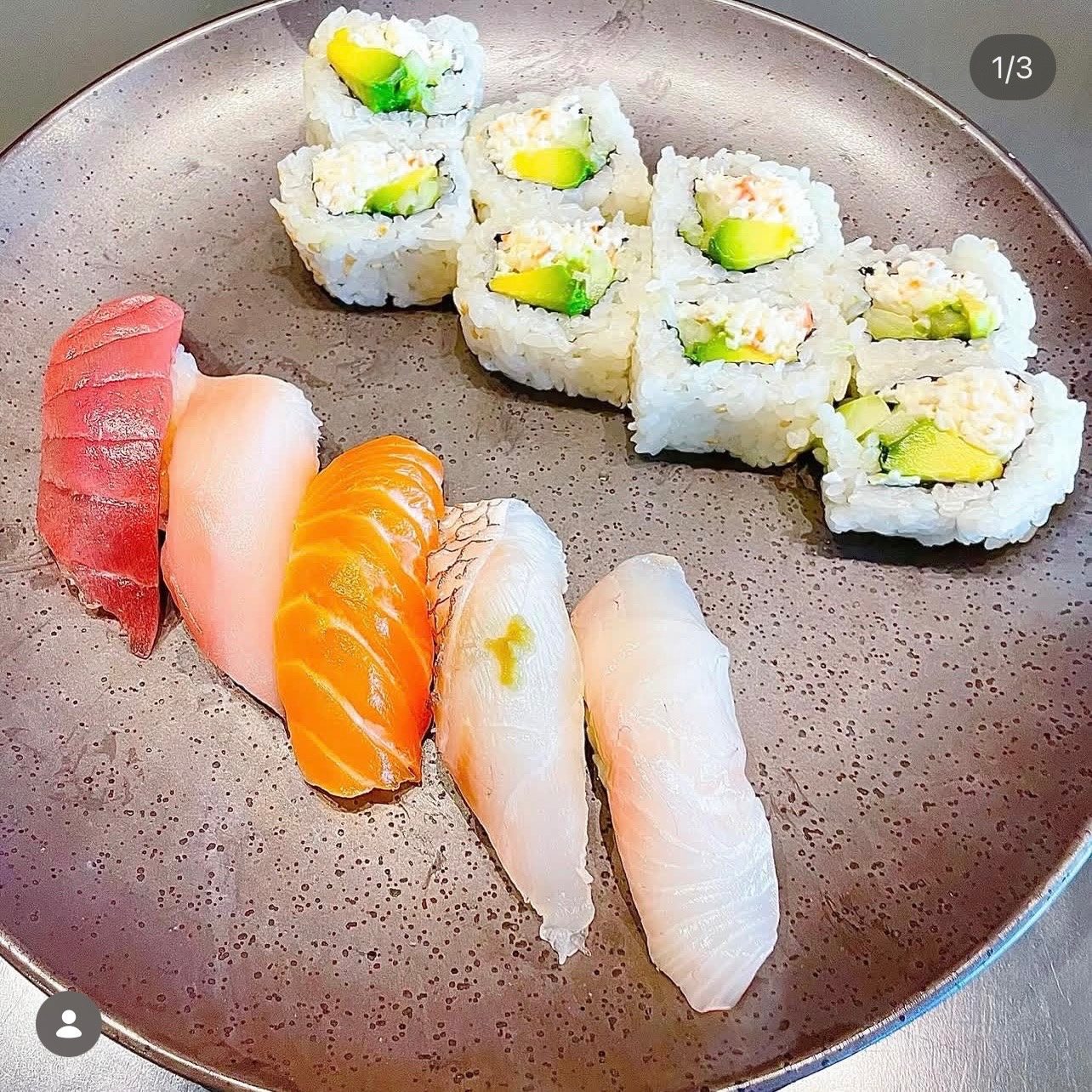 (L) Sushi Platter.