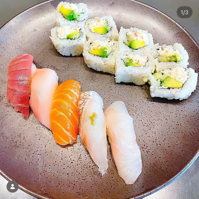 (L) Sushi Platter.