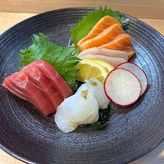 (L) Sashimi Platter